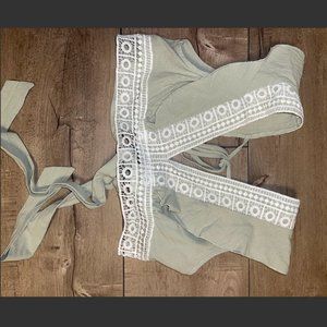 Cropped green ruffle & lace blouse